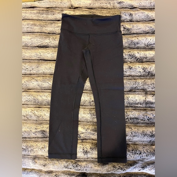 lululemon athletica Pants - Lululemon wunder under crop leggings
